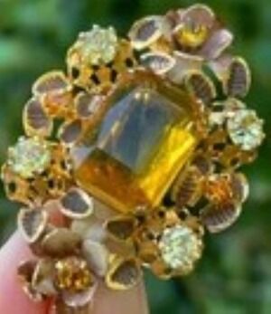 Vintage Austria Gold Tone Brooch – Yellow Amber Rhinestone Pin (1950s-60s)